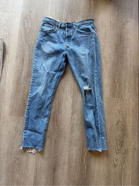 Levi’s Jeans 501 S Medium Wash Distressed
